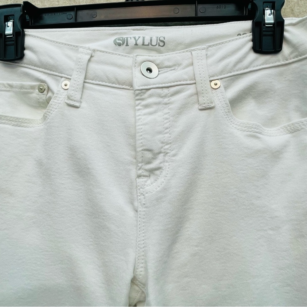 Women's Stylus Mid Rise 5 Pocket Skinny Ankle White Jeans, 6 Petite (28) - Picture 2 of 7